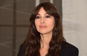 Monica Bellucci tekee Bond-historiaa. Hän on ensimmäinen yli viisikymppinen Bond, hmm, nainen.